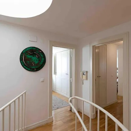 Lägenhet Historical 3 Bedroom Duplex In