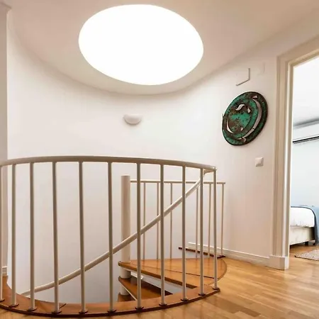 Historical 3 Bedroom Duplex In *