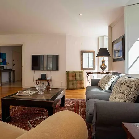 Historical 3 Bedroom Duplex In * Lizbona