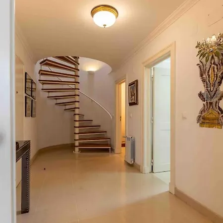 Apartament Historical 3 Bedroom Duplex In Lizbona