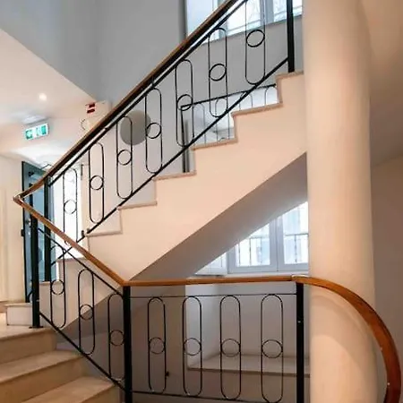 Historical 3 Bedroom Duplex In Appartement Lissabon