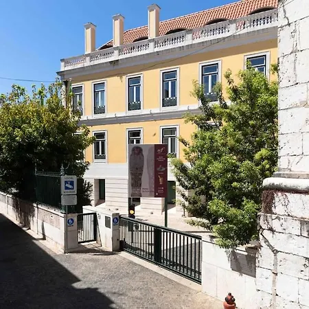 Apartament Historical 3 Bedroom Duplex In